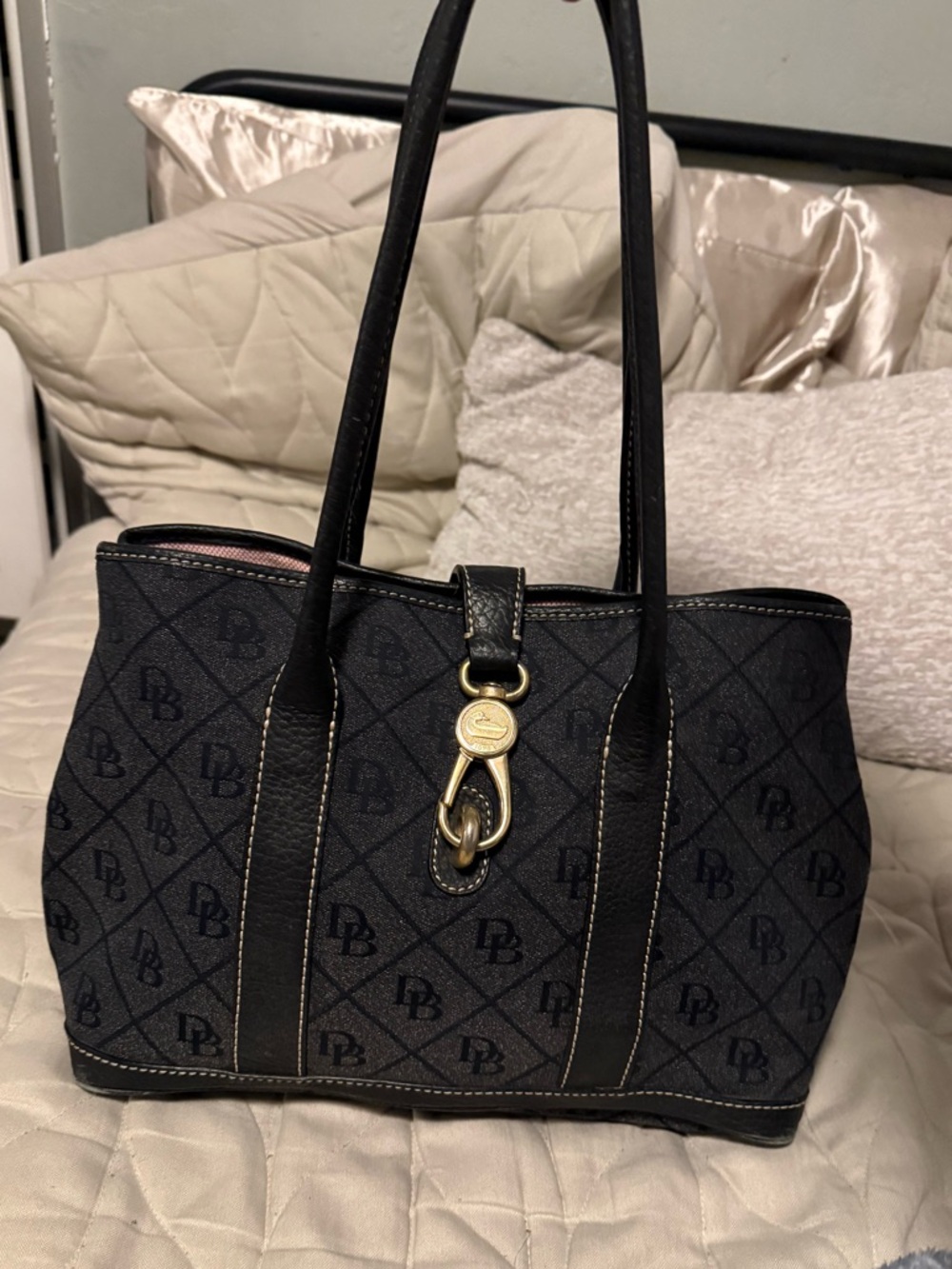 Dooney & Bourke -pink